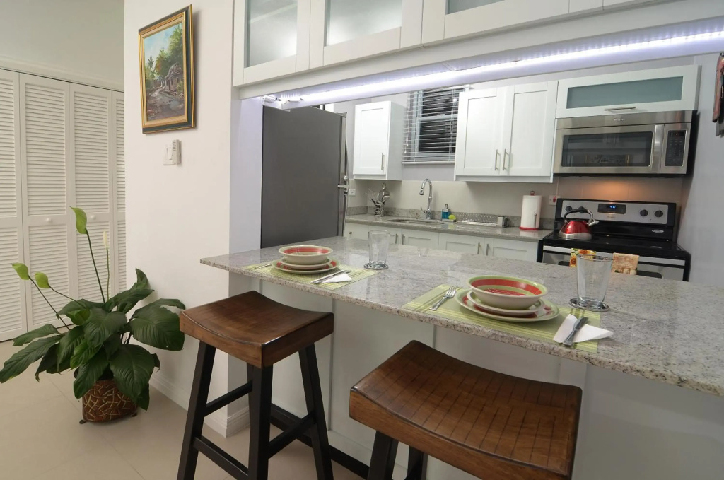 Choose To Be Happy at Eight - Eight Super Studio Apartments