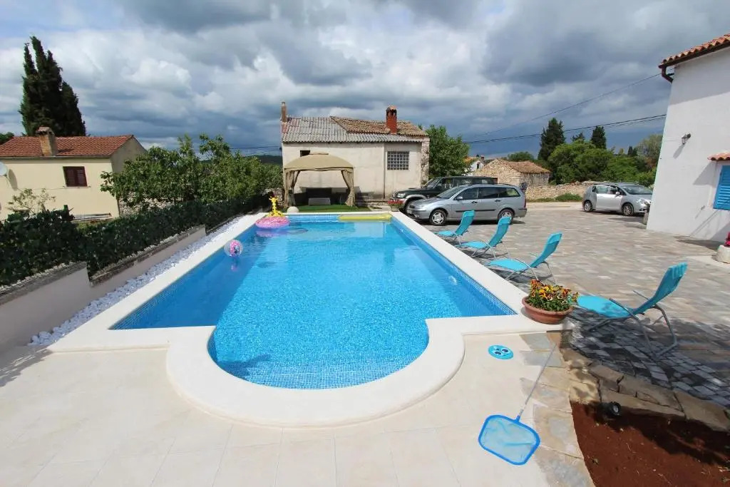 Apartments Midea 2