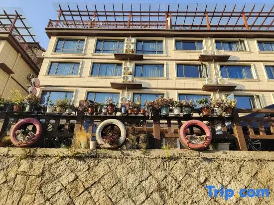 Qiandao Lake Windy House B&B