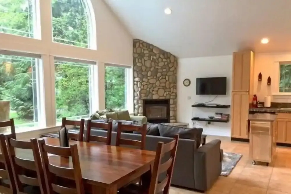 Mt Baker Lodging Cabin 1 Sleeps 8