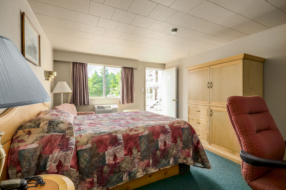 Sunnycrest Motel