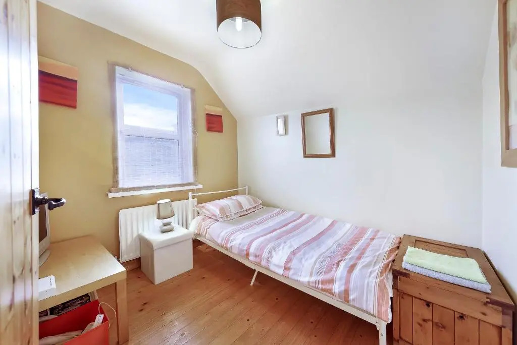 Cosy 3 bed cottage with a indoor fireplace!