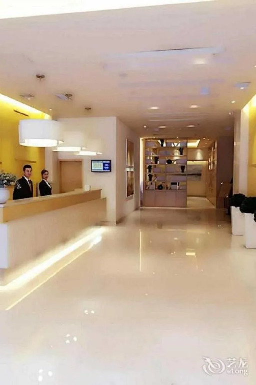 Ji Hotel (Xi'an Fengcheng 2nd Road)