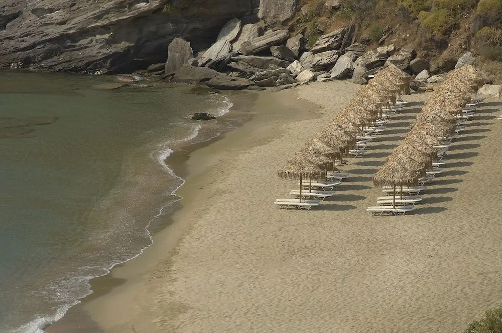 Luxury villa by the beach by Andros Villas Collection