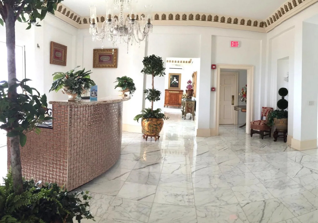 Ocean West Boutique Hotel
