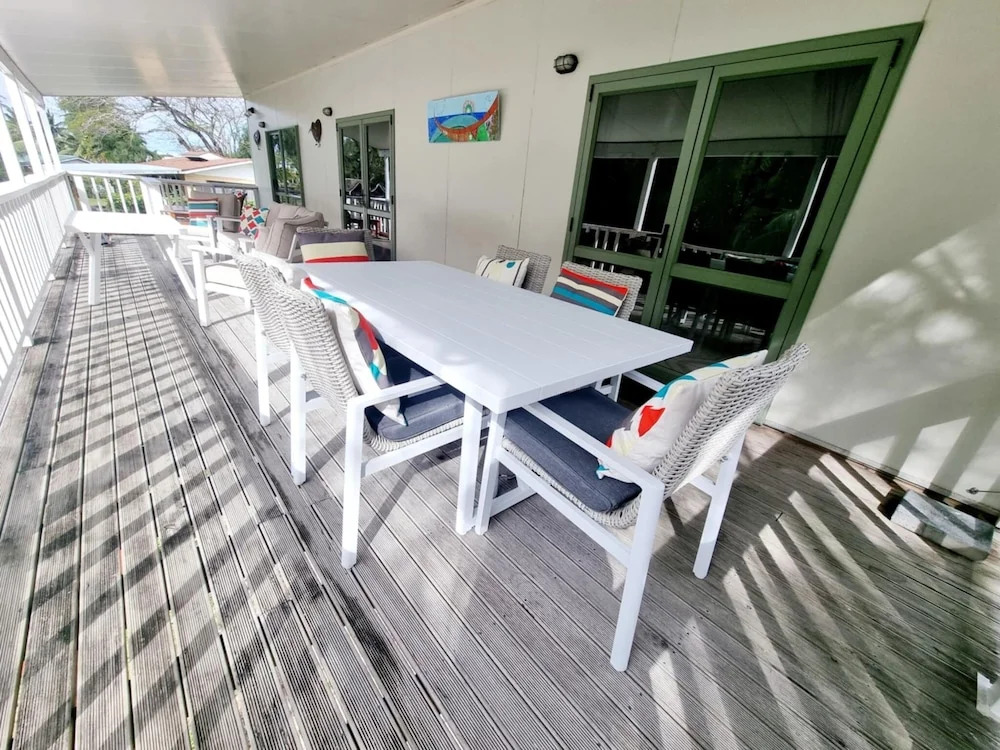 Natura Nikao Beach Villa