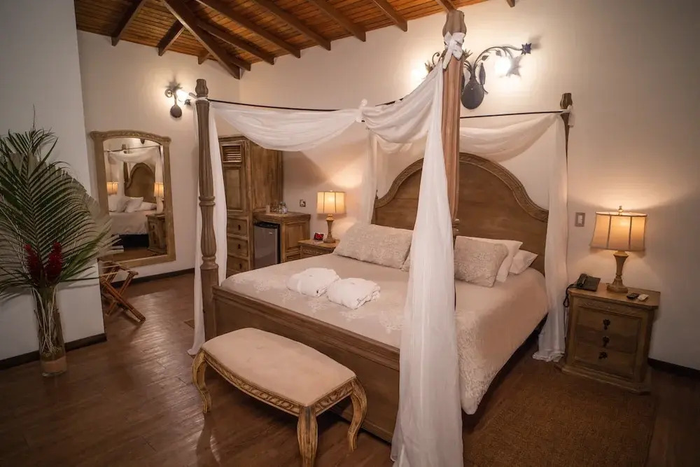 Ara Merú Lodge
