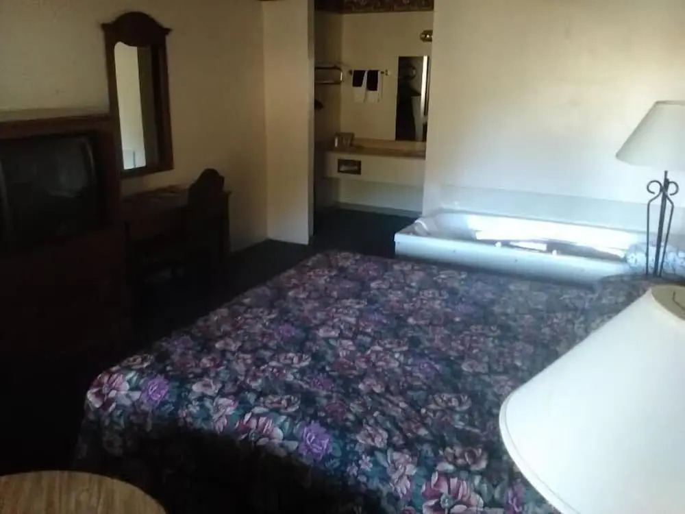 The Razorback Lodge