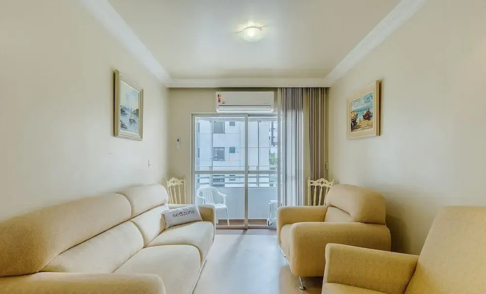 Apartments in a Building 270 m From the Curitiba Botanical Garden - Coss