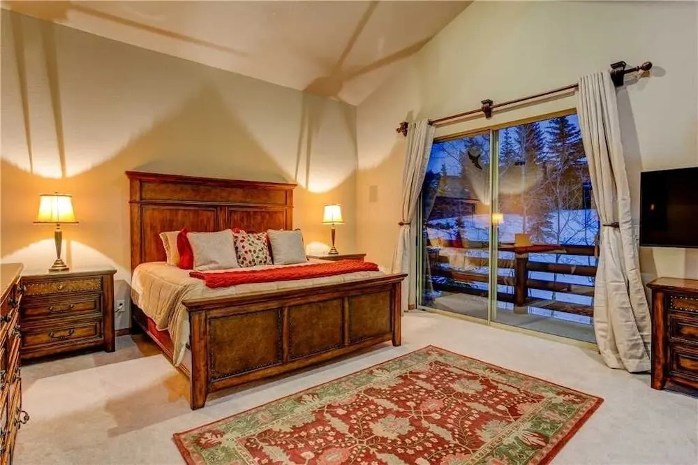 7700 Sterling Drive 5 Bedroom Home