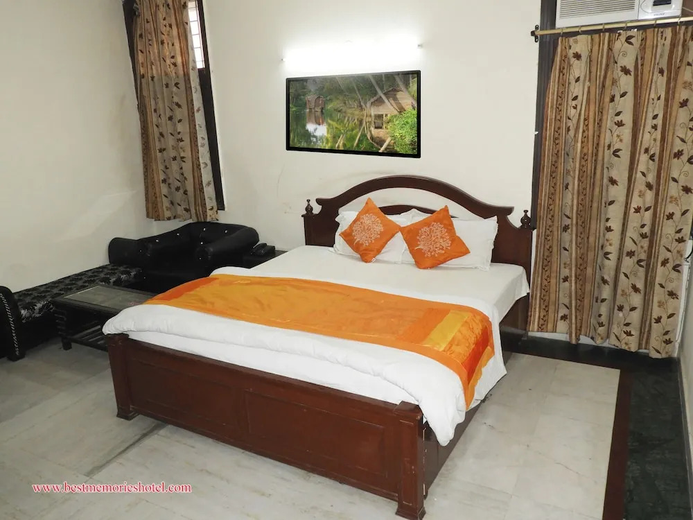Jana Residency