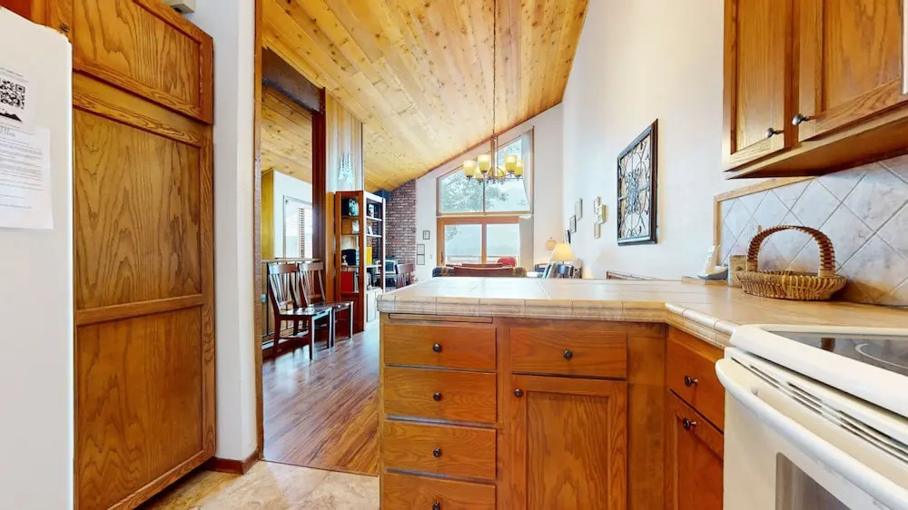 Meadow Ridge 28 Spacious and Secluded, Private Washer Dryer, Close to Eagle by RedAwning