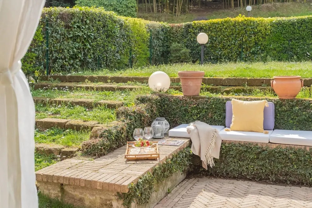 Vico Garden-203 by Rent all Como