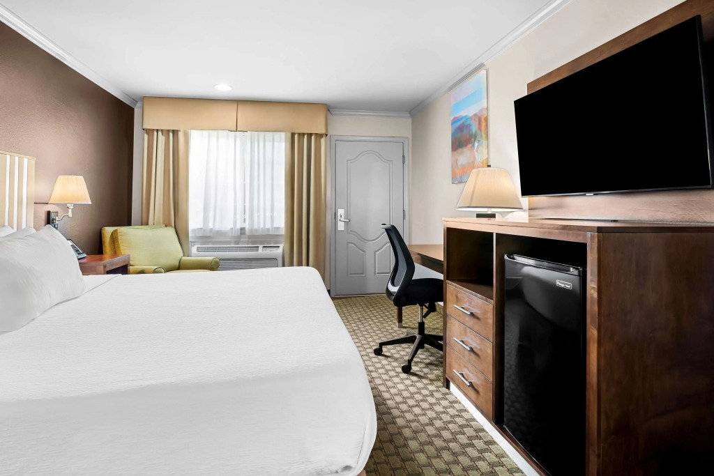 SureStay by Best Western Lakeview