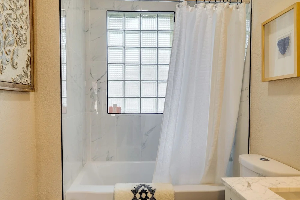 Near Downtown: Spacious Casper Getaway w/ Deck