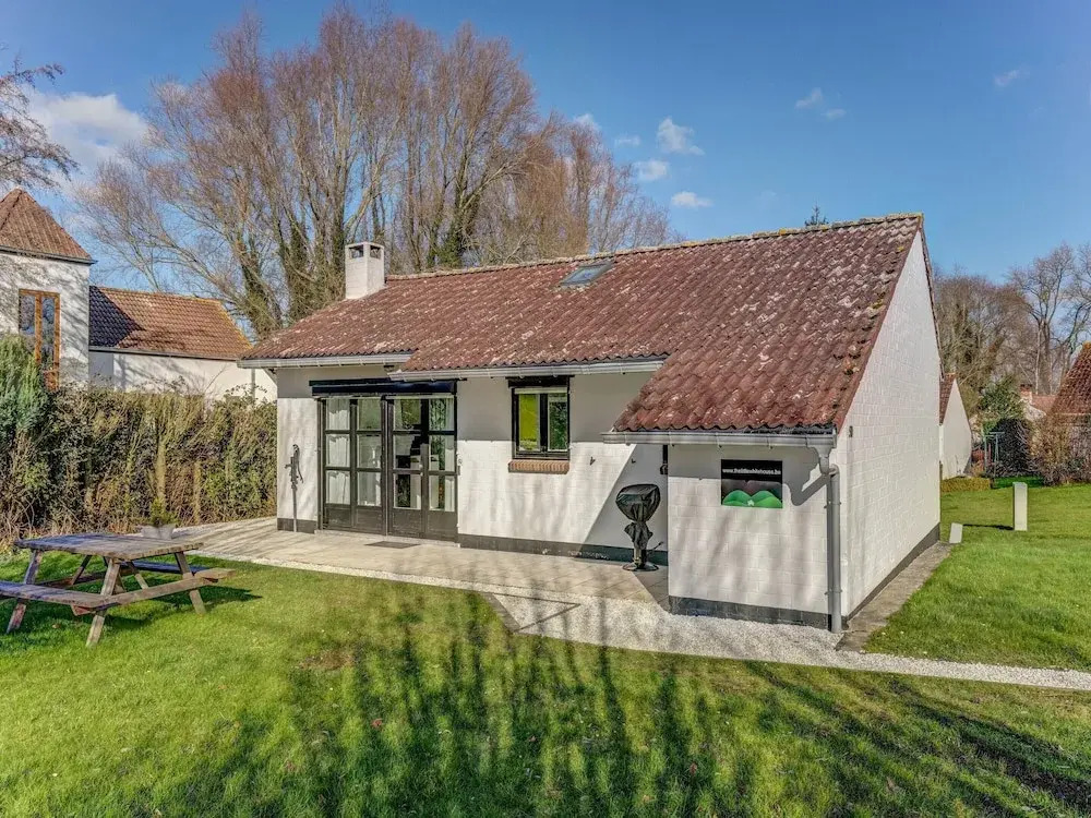 Holiday home in Heuvelland with garden