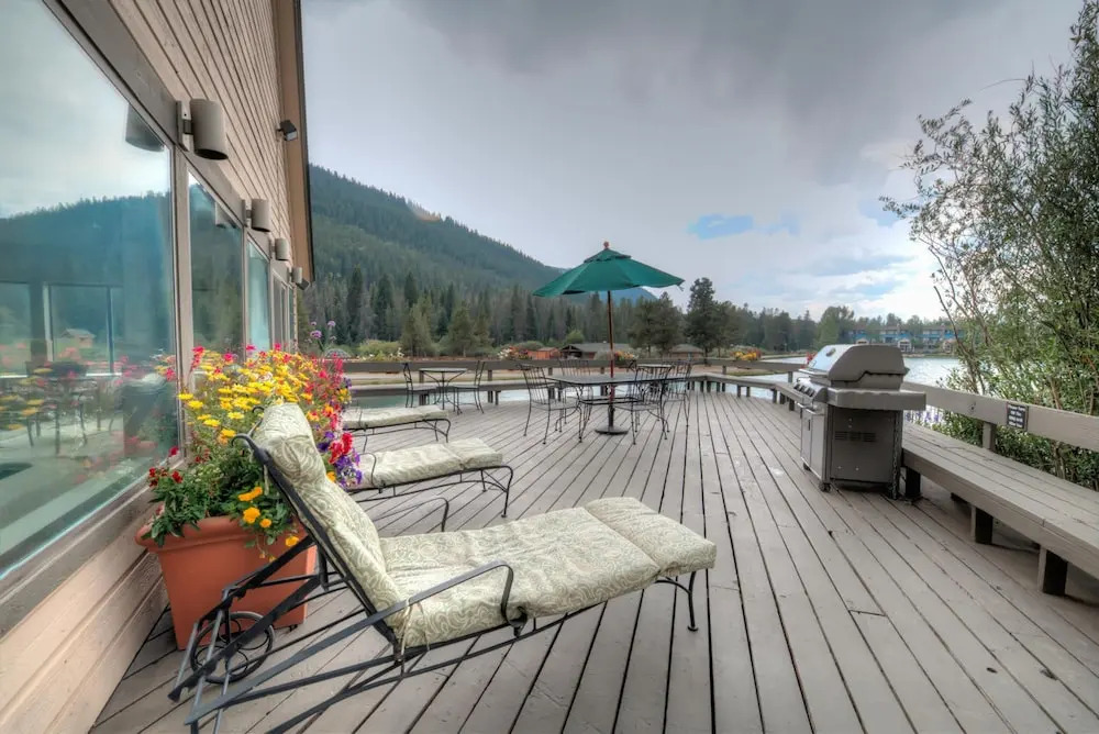 Lakeshore 1540 by Book by Owner
