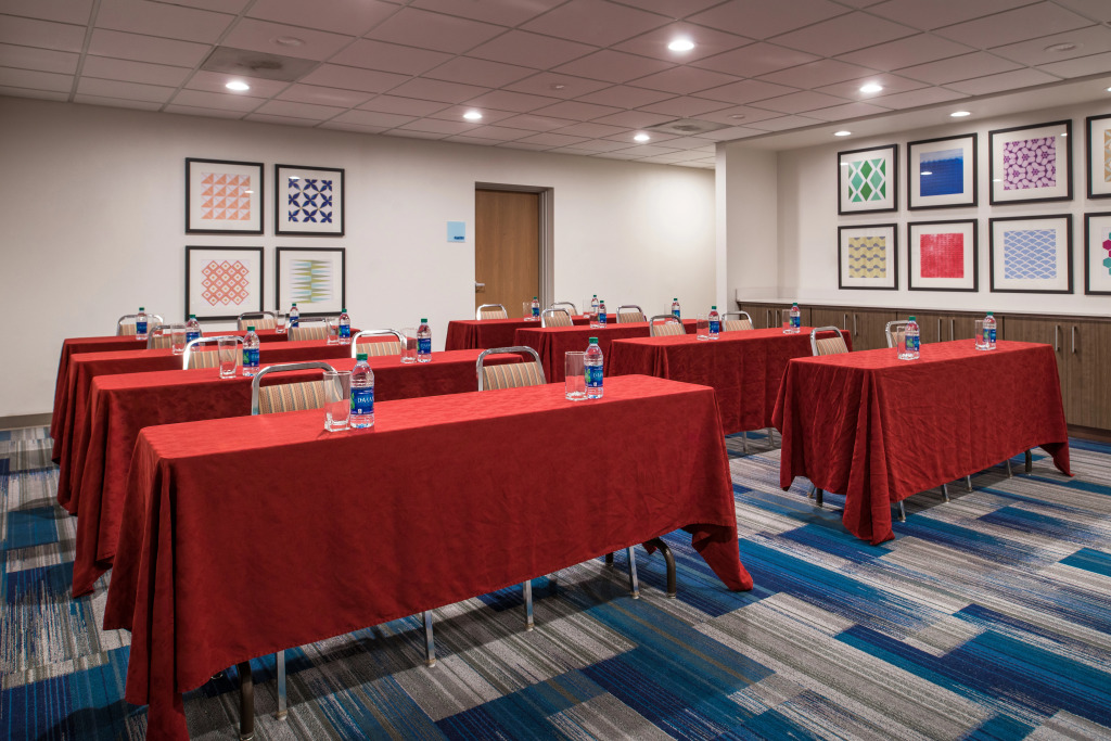 Holiday Inn Express Hotel & Suites Tampa-Anderson Road-Veterans Exp by IHG