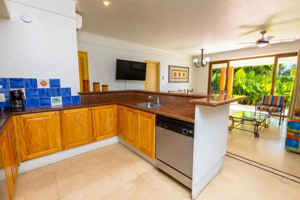 Rancho Sea Side Resort - Adults Only