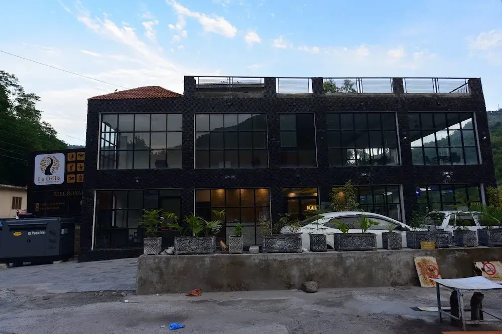 La Orilla Hotel