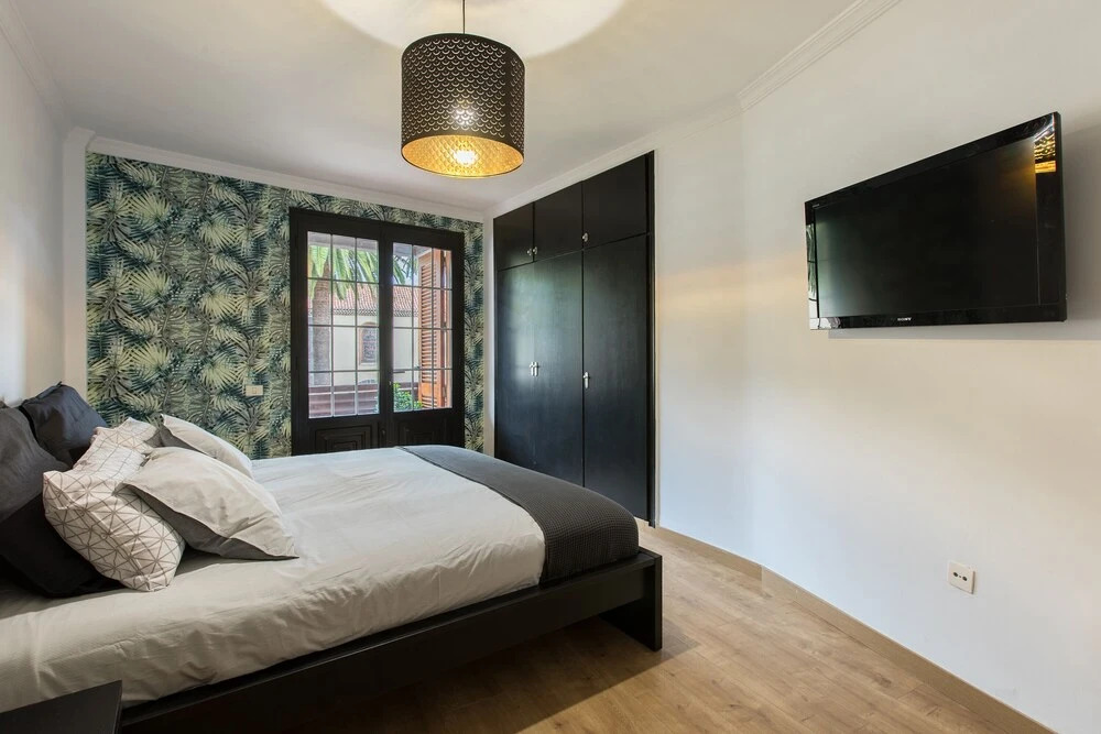 La Laguna Treasure Apartment, Exclusiveness & Prime Location