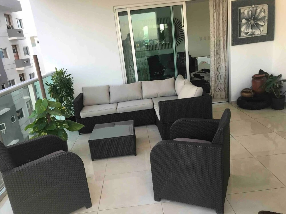 Eclectic 3 levels and 5 bedrooms penthouse