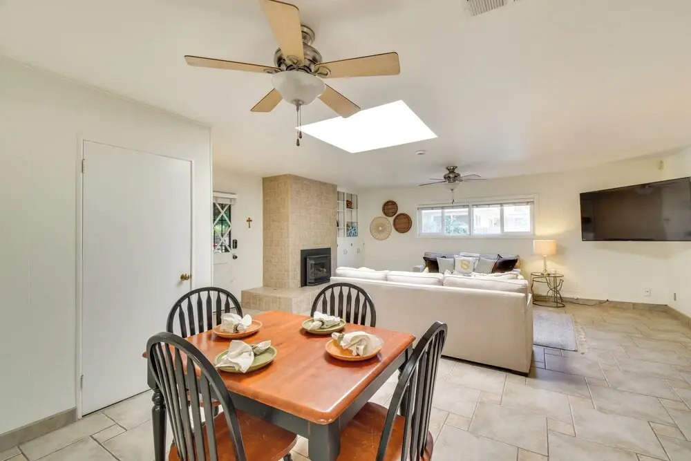 8 Mi to Dtwn: Spacious Home w/ Fire Pit in Fresno!