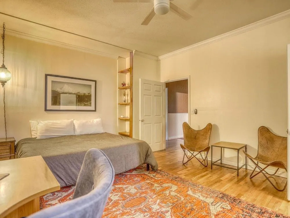 Twin Cedars Getaway