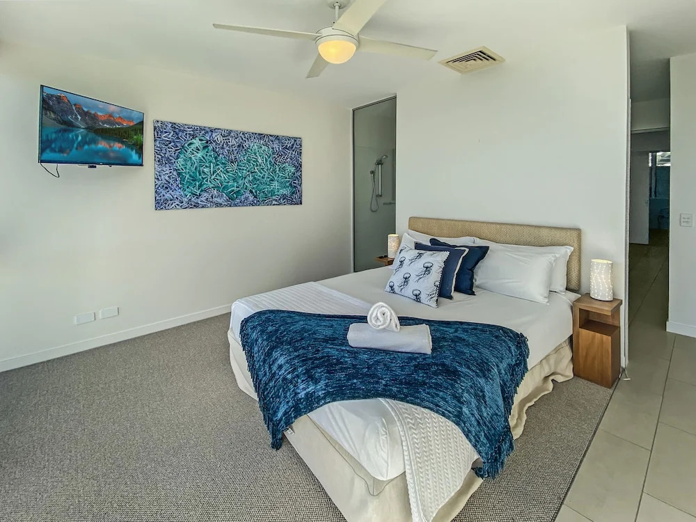 1 Bright Point Apartment 2305