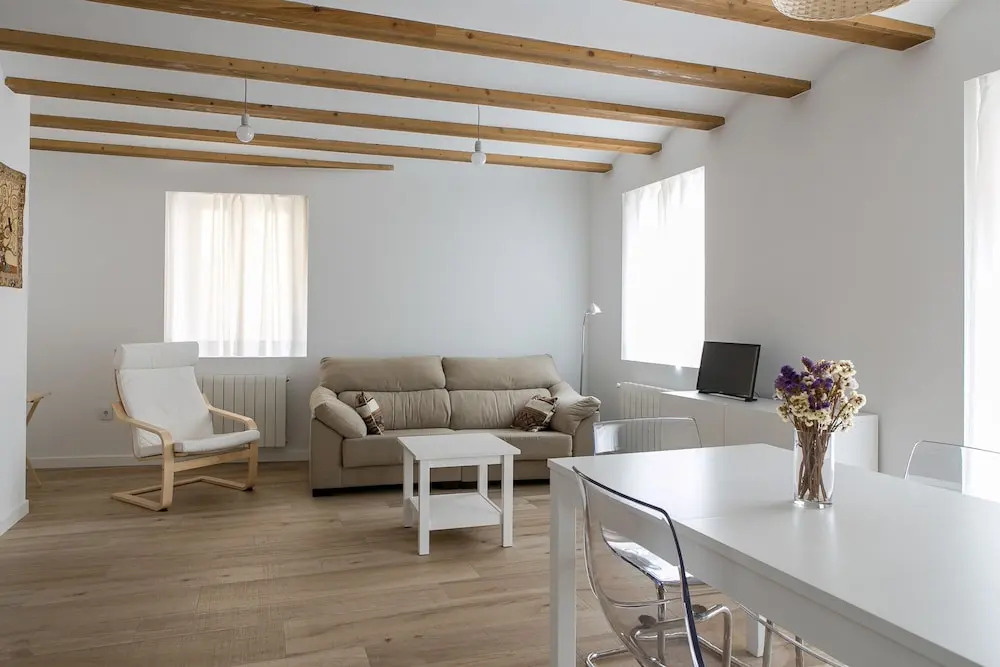 ApartUP L' Almoina