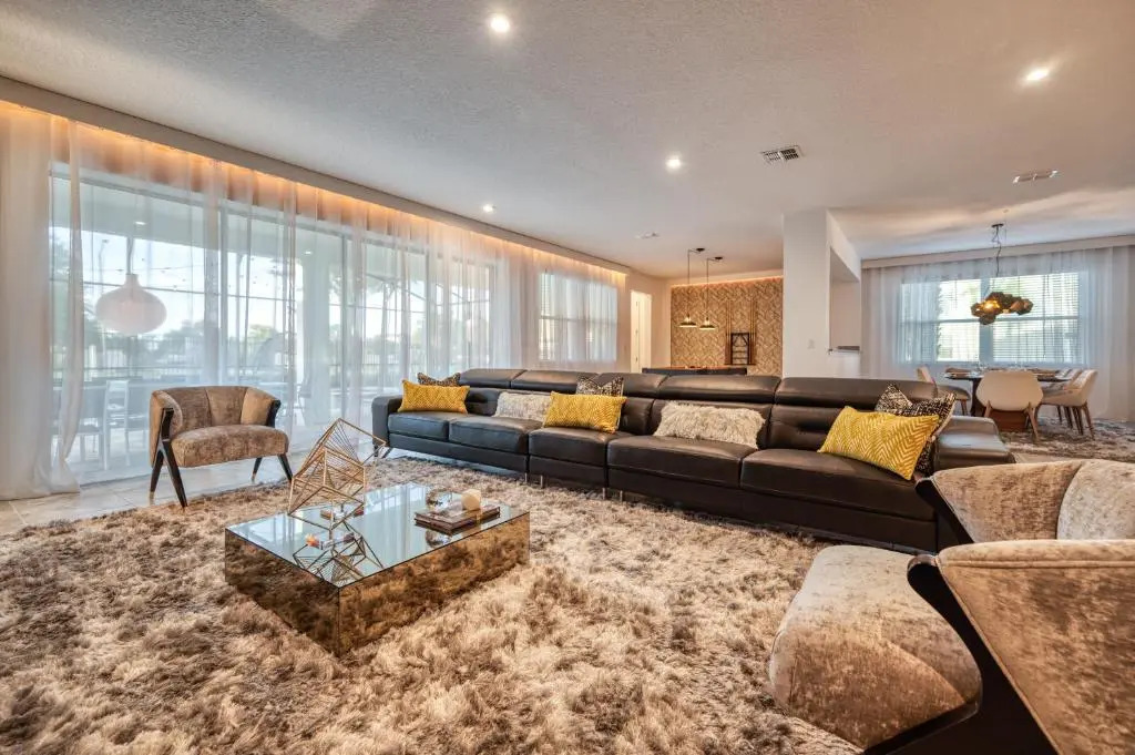 Elegant Brand New Nine Bedrooms House with Private Pool at Solara Resort 8929