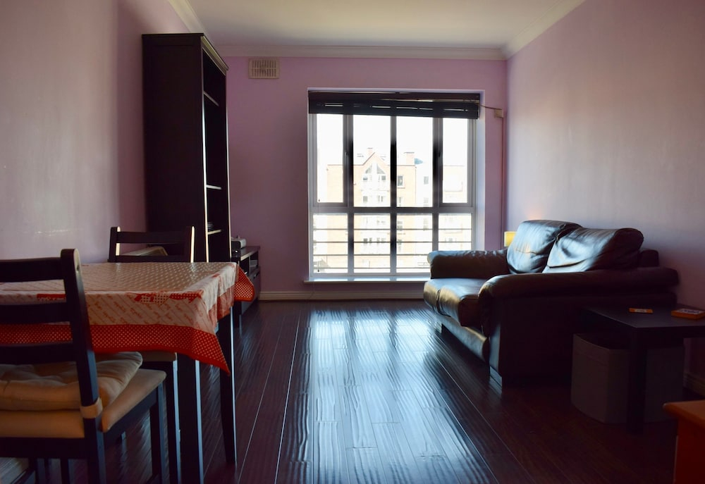 1 Bedroom Apartment Close To City Centre