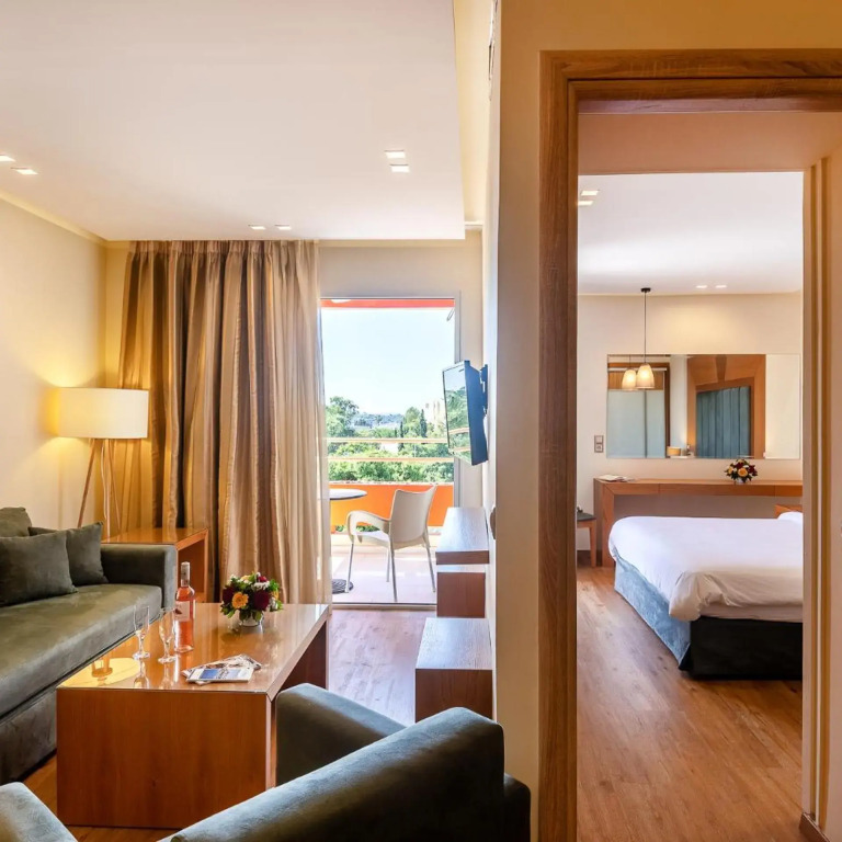 Oasis Hotel Apartments