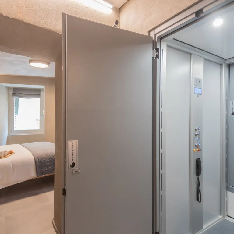 Urios Castle Suites by Rent All Como
