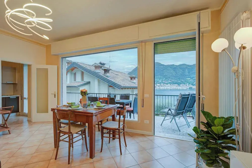 Ambra Lakeside Retreat&view / Terrace