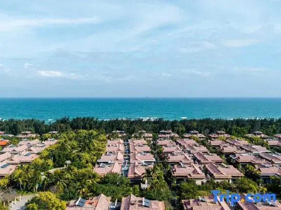 Floral Hotel · Yunshang Hotel (Lingshui Ocean Happy World)