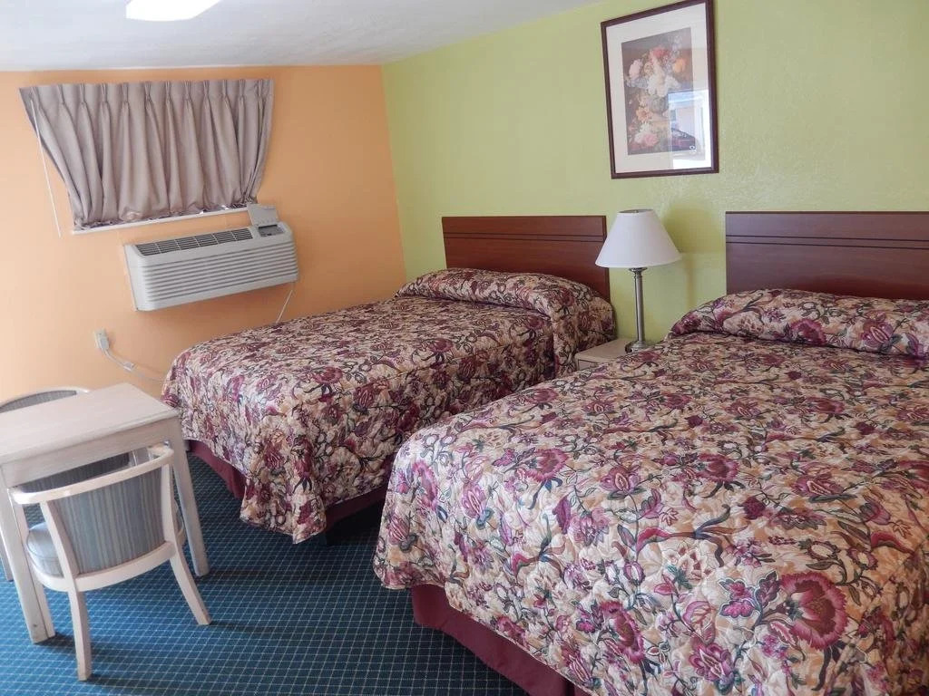 Townsman Motel