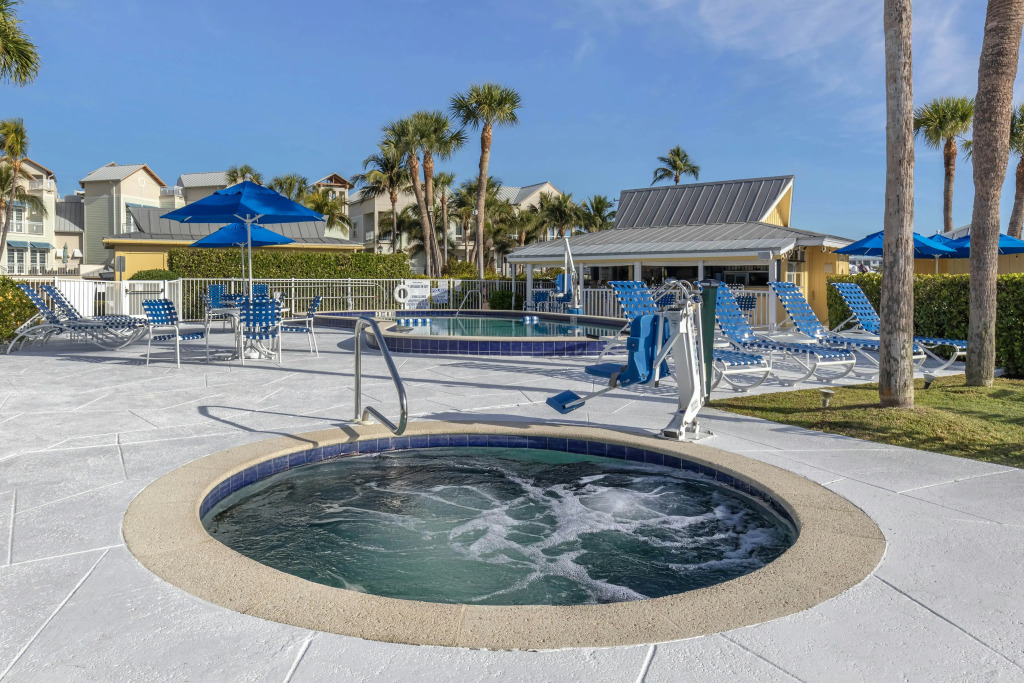 Hilton Vacation Club Charter Club Naples Bay