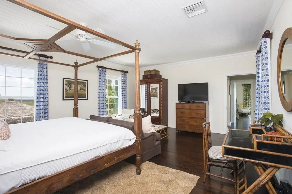 Buccaneer Hill Main House 5 Bedroom Home
