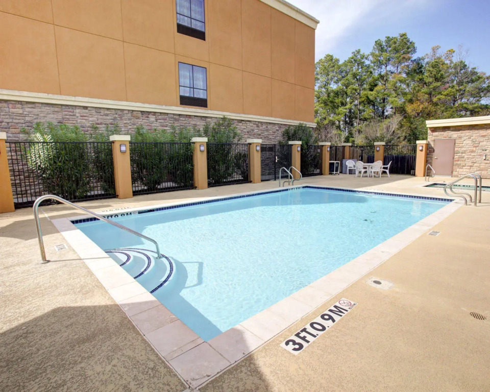 Comfort Suites Old Town Spring