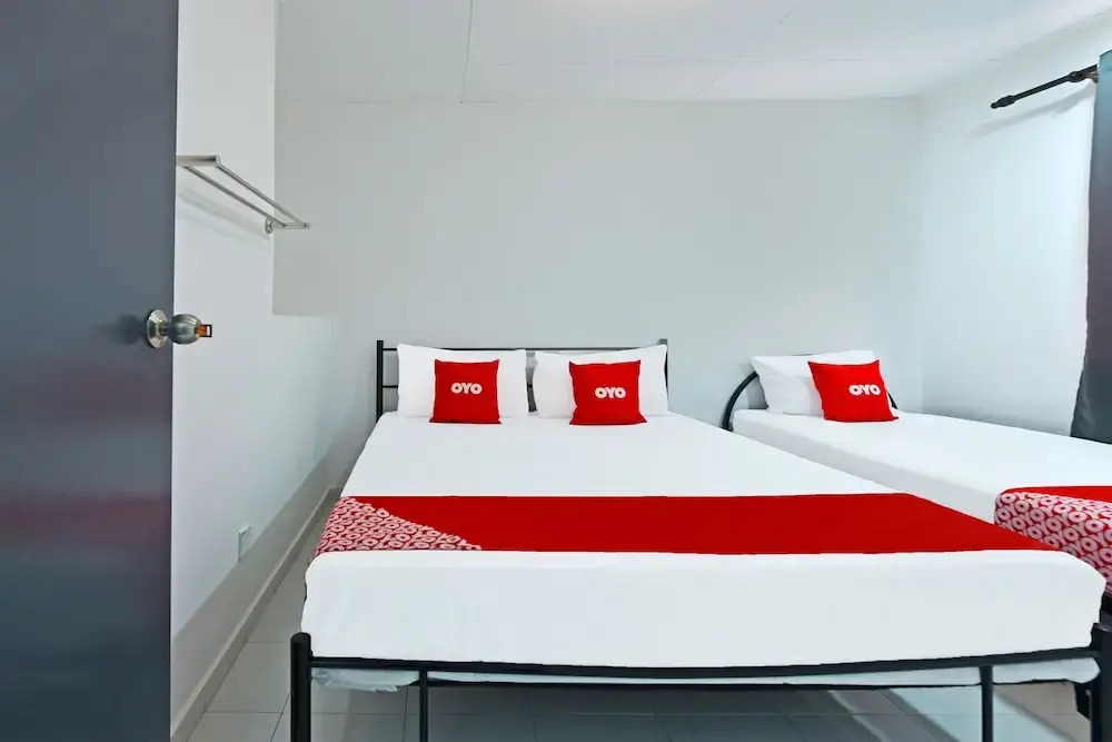 OYO 90493 JL Homestay