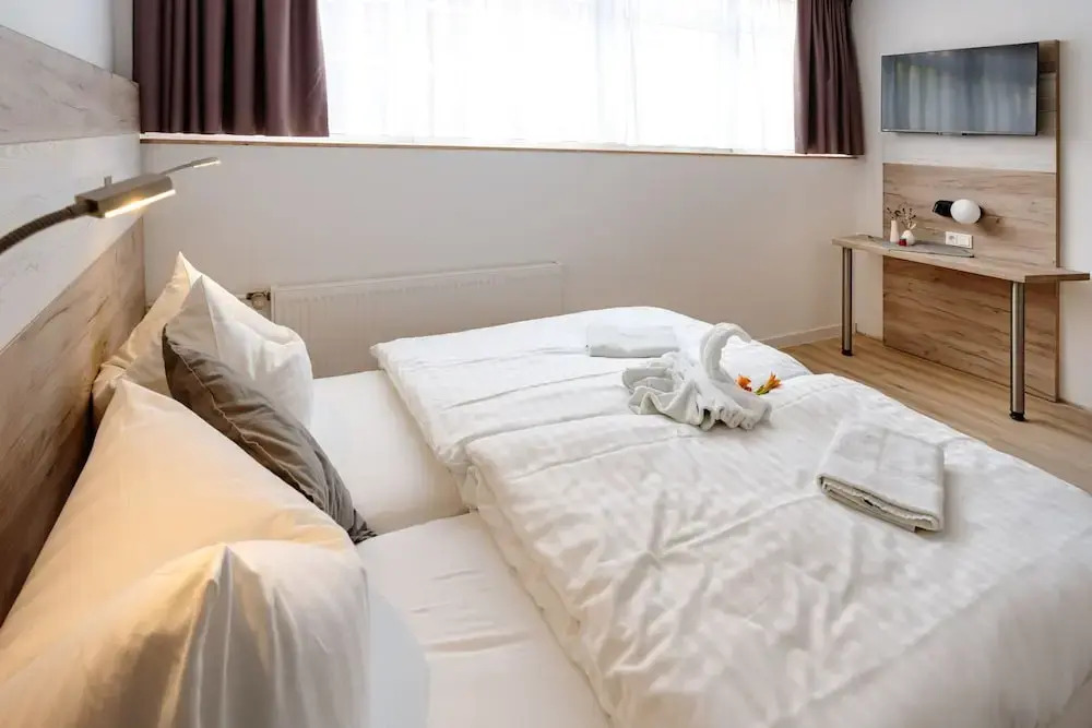Sonnenschein Hotel & Apartments