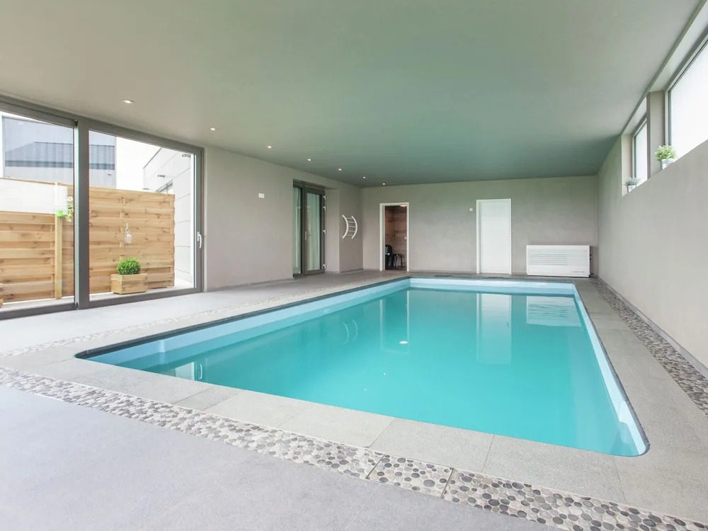 Lush Holiday Home with Private Swimming Pool in Tenneville