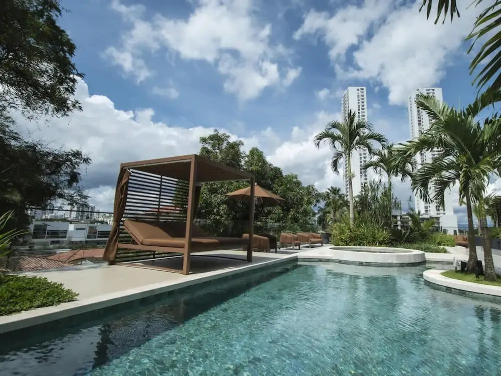 Luxury 2br Apt Pool Access