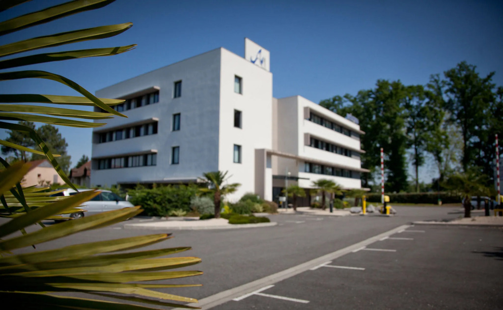 B&B HOTEL Pau Zénith