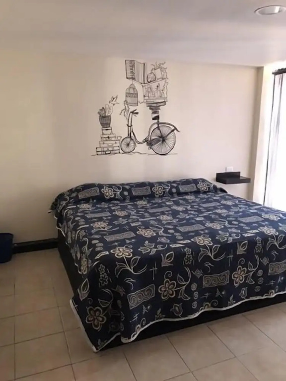 Hotel June