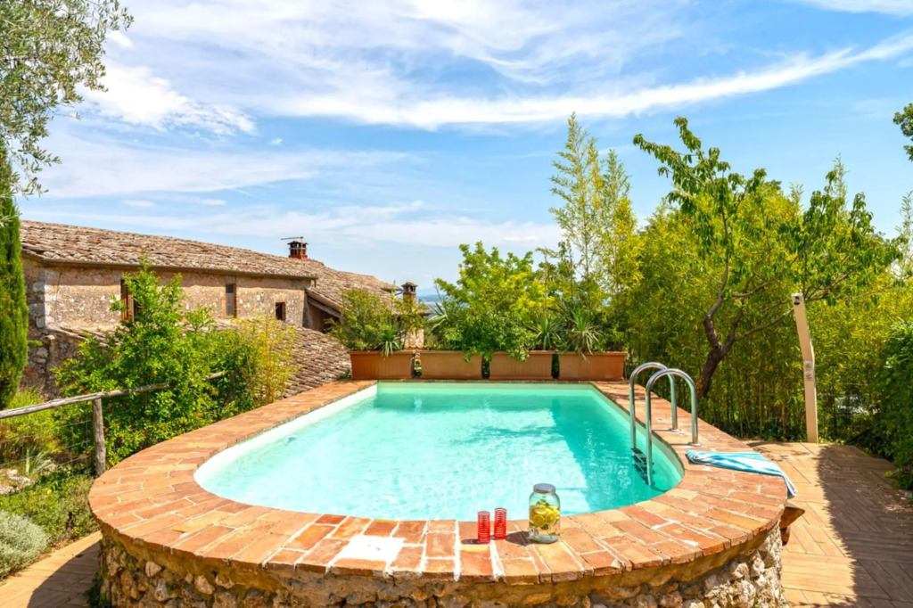 Podere Lorena Authentic famrhouse with pool immersed in the countryside-Podere Lorena