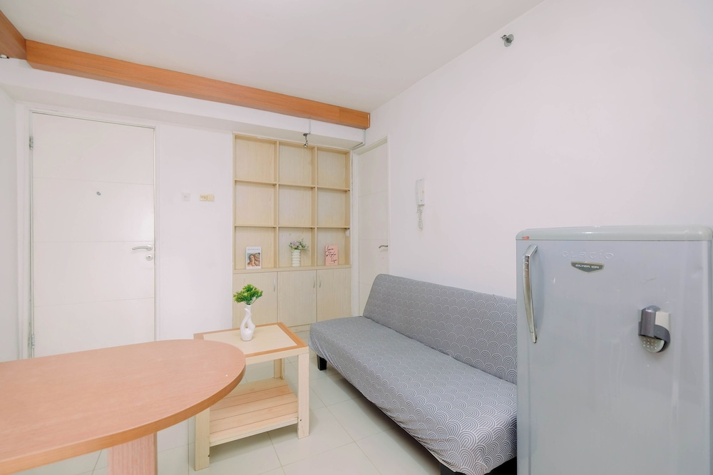 Serene And Warm 2Br At Apartment Bassura City