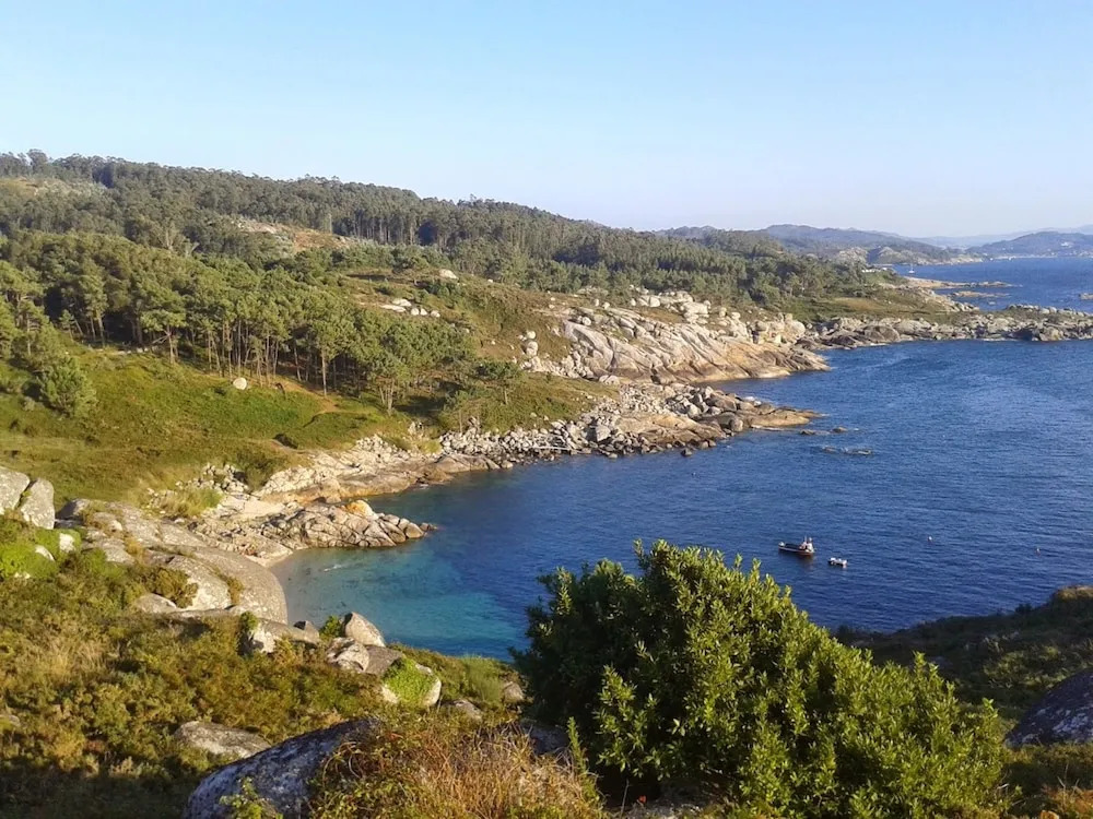 Galicia 100117 2 Bedroom Holiday home By Mo Rentals