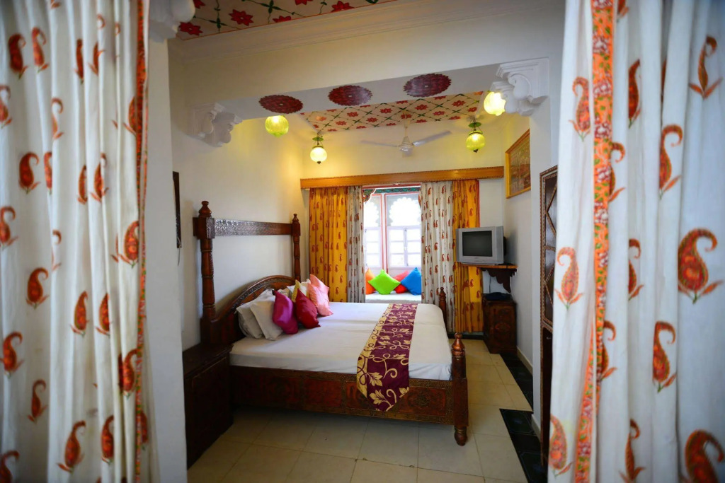Anjani Hotel
